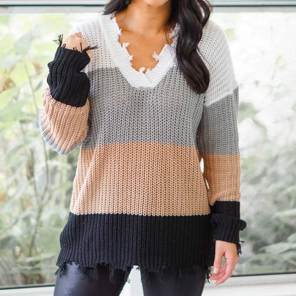Andree by Unit ColorBlock Neutral Distress Sweater - Picture 4 of 16